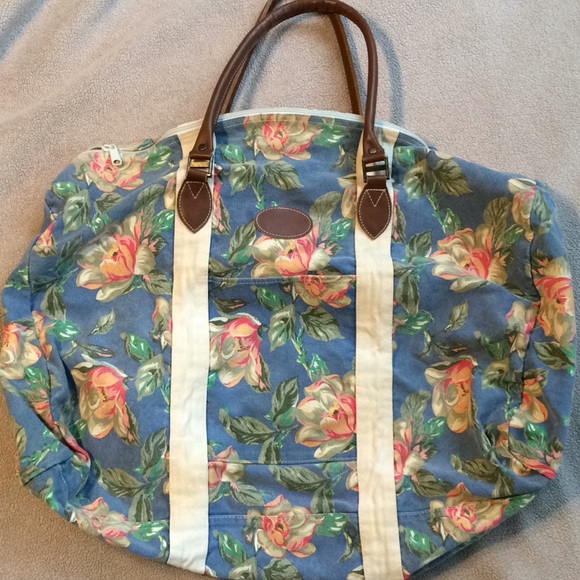 GAP Handbags - Large Gap Canvas Bag